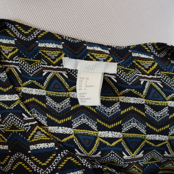 💚5/$25 H&M Sleeveless Patterned Shift Dress Size 6 - Picture 6 of 6